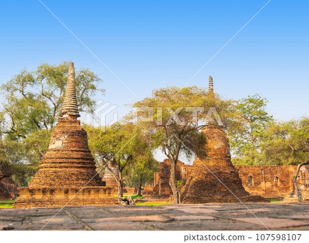 Thai Ayutthaya ruins Wat · plazasan pet 107598107