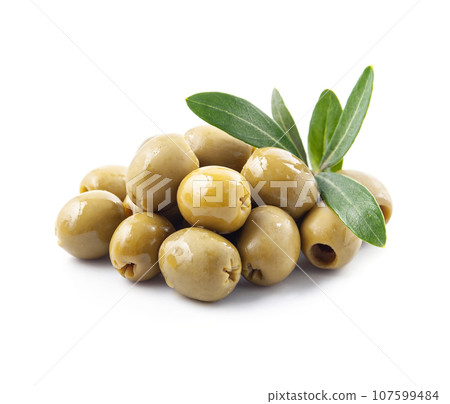Olives with leaves on white backgrounds 107599484