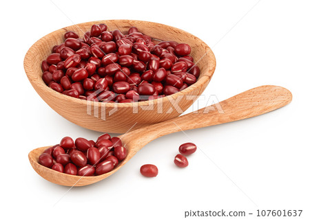 Red adzuki beans in wooden bowl isolated on white background 107601637