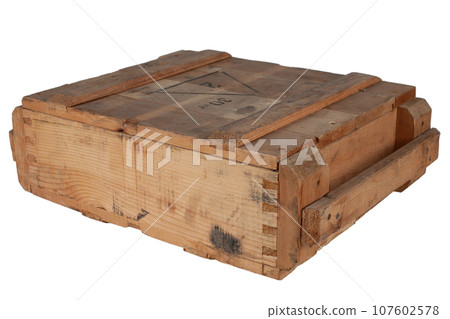 Army 7,62mm ammunition wooden crate. Text in russian - type of ammunition, projectile caliber, projectile type, number of pieces and weight. Army 7,62mm ammunition wooden crate. Text in russian - type of ammunition, projectile caliber, projectile type, number of pieces and weight. 107602578