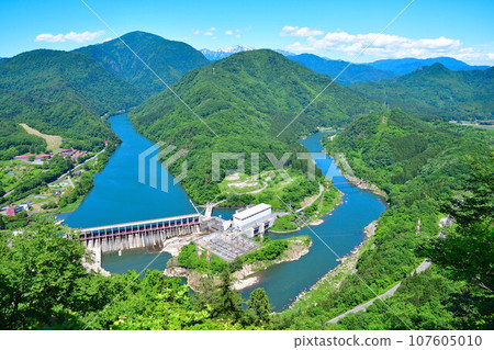 從赤崎山展望台、天女之花筏（阿賀町）眺望角神水庫 107605010