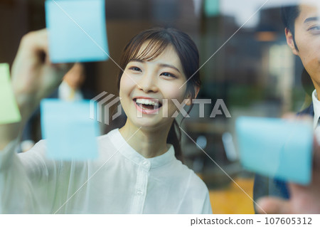 Business scene Business scene 107605312