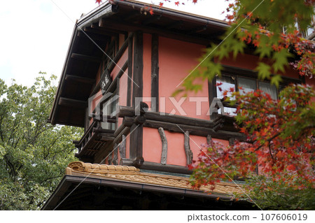 Yoki-so 聽到松鶴 107606019