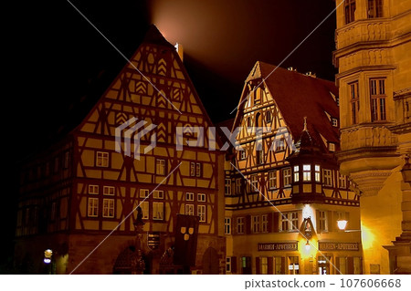 Night view of Rothenburg 107606668