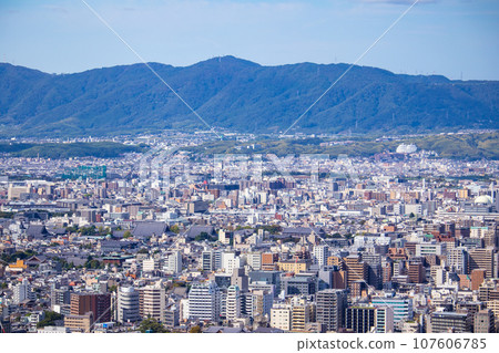 [Kyoto scenery] View from the top of Higashiyama 107606785