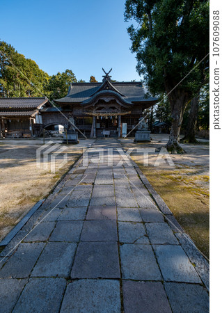 Ogamiyama Shrine (Head Office) Hall of Worship Odaka, Yonago City, Tottori Prefecture Ogamiyama Shrine (Head Office) Hall of Worship Odaka, Yonago City, Tottori Prefecture 107609088