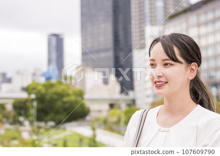 年輕的商界女強人 年輕的商界女強人 107609790