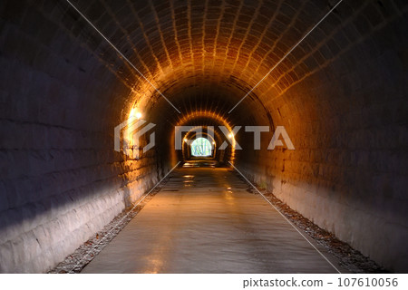 Izu Peninsula/Naka-Izu/Izu dancer's stage, inside the old Amagi Tunnel (Amagi Mountain Tunnel)/Kawazu Town/Izu Town, Shizuoka Prefecture (2) Izu Peninsula/Naka-Izu/Izu dancer's stage, inside the old Amagi Tunnel (Amagi Mountain Tunnel)/Kawazu Town/Izu Town, Shizuoka Prefecture (2) 107610056