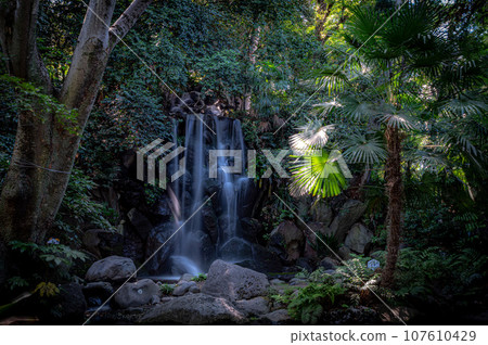 A small waterfall you can enjoy in Tokyo 107610429