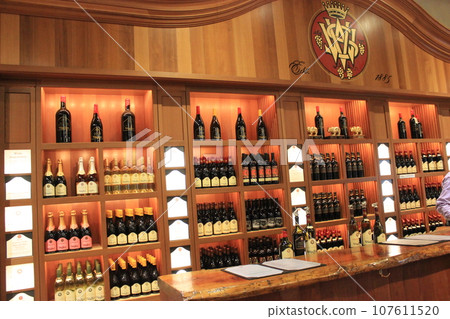 Napa Valley California Premium Wine American Wine Mecca Red Wine Cabernet Sauvignon 107611520