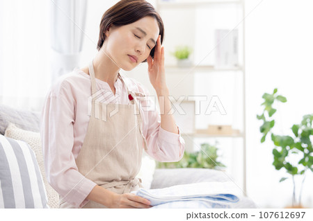 家務勞動：身體不適的女性 107612697