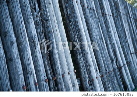 露營地位於山上，可欣賞海景 107613082