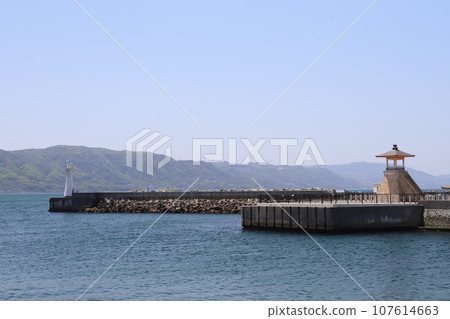 明石港新舊燈塔(兵庫縣明石市) 明石港新舊燈塔(兵庫縣明石市) 107614663