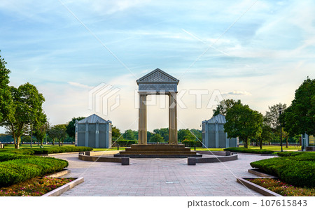 Confluence fountain at New Jersey Capitol in Trenton, United States Confluence fountain at New Jersey Capitol in Trenton, United States 107615843
