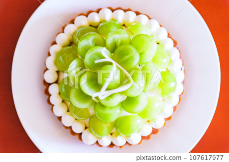 Shine Muscat Whole Cake [Image of the taste of autumn] 107617977