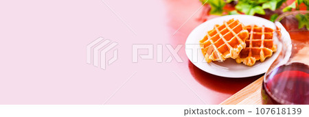 比利時華夫餅的甜蜜時光【西式甜點圖片】 107618139