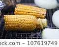 烤玉米 107619749