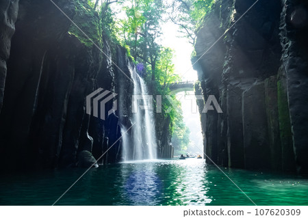Mysterious scenery of Takachiho Gorge Mysterious scenery of Takachiho Gorge 107620309