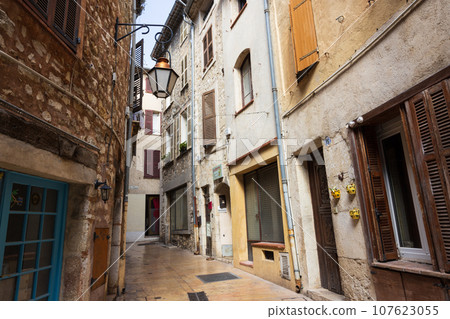 View of an alley in a small village in the south of France 107623055