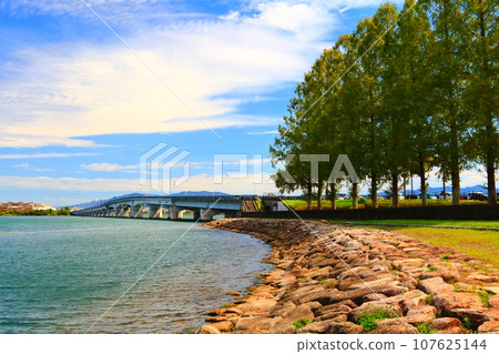 Otsu City, Shiga Prefecture, Otsu Lakeside Nagisa Park area (Omi Ohashi Bridge) Otsu City, Shiga Prefecture, Otsu Lakeside Nagisa Park area (Omi Ohashi Bridge) 107625144