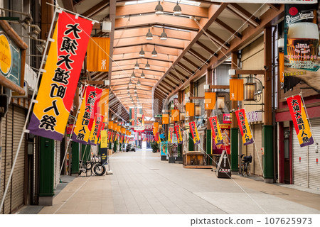 [Osu Shopping District] Higashi Niomon Street early in the morning 107625973