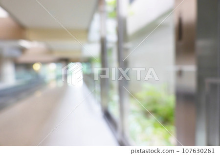 公寓入口的背景散景 107630261