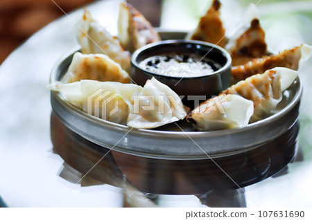 chinese dumpling, dumpling or wonton or fried wonton chinese dumpling, dumpling or wonton or fried wonton 107631690