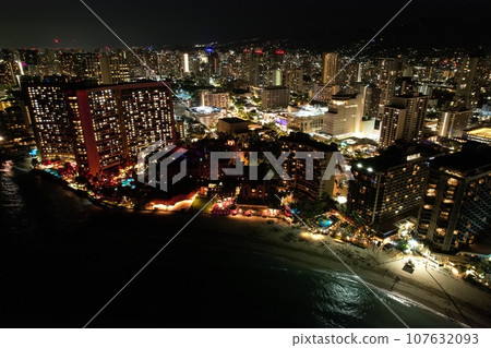 Night view of Waikiki Beach 107632093