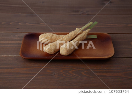 黃豆粉麻糬團子日式甜點桌 黃豆粉麻糬團子日式甜點桌 107633764