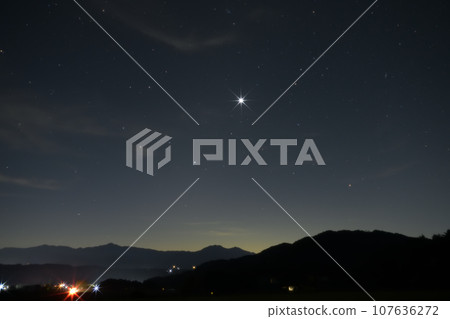 A bright morning star rising in the early morning sky in Hakushu-cho, Hokuto City 107636272