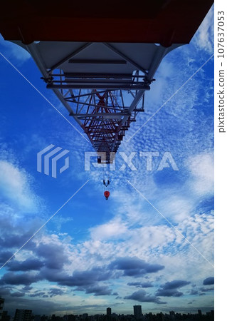 起重機伸向天空 107637053