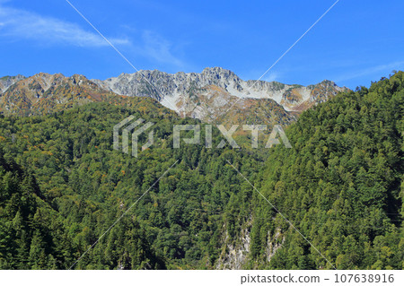 從黑部水壩看到的立山山脈 107638916