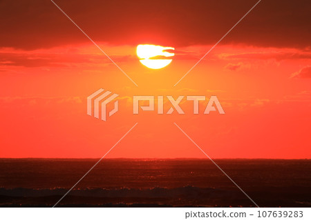 朝日從海上升起 朝日從海上升起 107639283