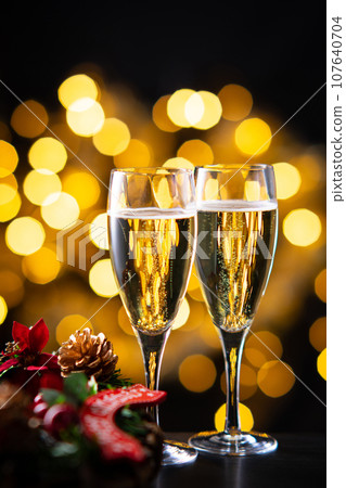 celebrate christmas with champagne 107640704