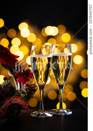 celebrate christmas with champagne 107640707