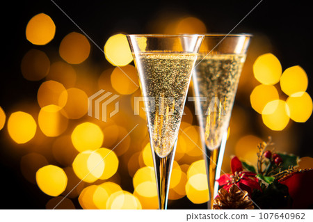 celebrate christmas with champagne 107640962