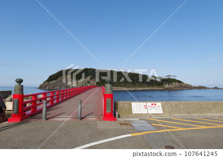 越前海岸大島和大島大橋 107641245