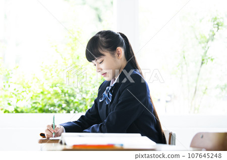 Junior high school student to study 107645248