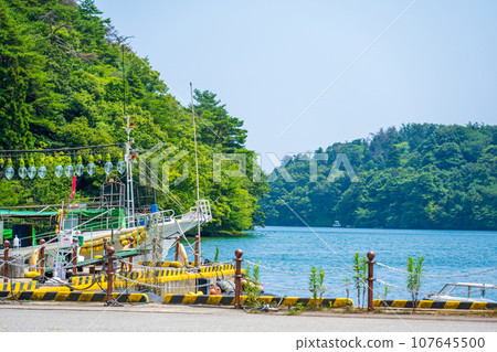 Kujuku Bay in summer with its squid industry and scenic cove | Noto Peninsula image | Noto image | Noto Town, Ishikawa Prefecture Kujuku Bay in summer with its squid industry and scenic cove | Noto Peninsula image | Noto image | Noto Town, Ishikawa Prefecture 107645500