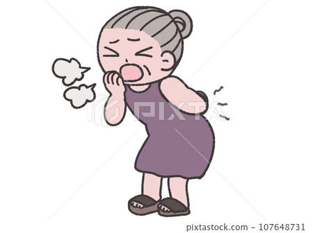 奶奶的咳嗽在她的下背部產生共鳴 107648731