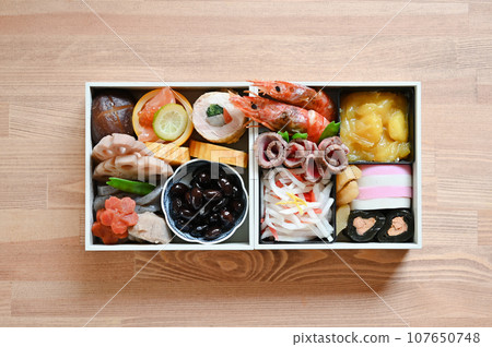 Simple handmade osechi for 2 people packed in a white box (2 servings) Simple handmade osechi for 2 people packed in a white box (2 servings) 107650748