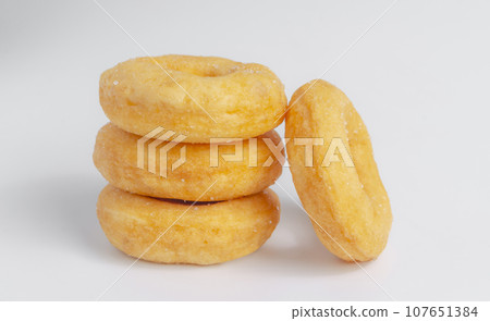 Donuts cake bakery sprinkled with sugar 107651384