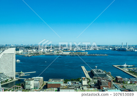 Urban landscape of Minato Mirai district, Nishi Ward, Yokohama City, Kanagawa Prefecture Urban landscape of Minato Mirai district, Nishi Ward, Yokohama City, Kanagawa Prefecture 107653089