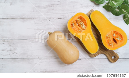 Butter nut pumpkin 107654167