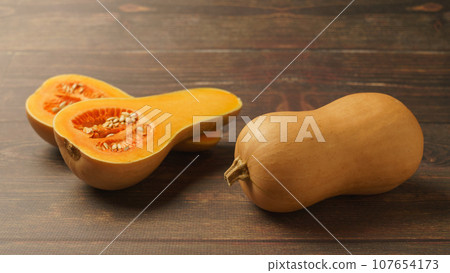 黃油堅果南瓜 107654173