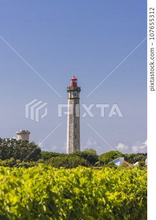 lighthouse of Baleines on Re Island, Charente-Maritime, France lighthouse of Baleines on Re Island, Charente-Maritime, France 107655312