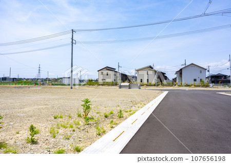 住宅用地面積 107656198