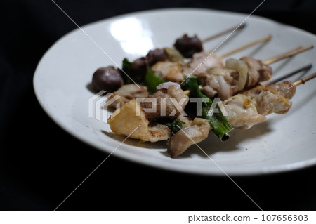 Yakitori Yakitori 107656303