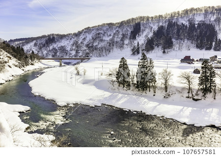 冬日清晨的千曲川（明石大橋附近下游） 107657581