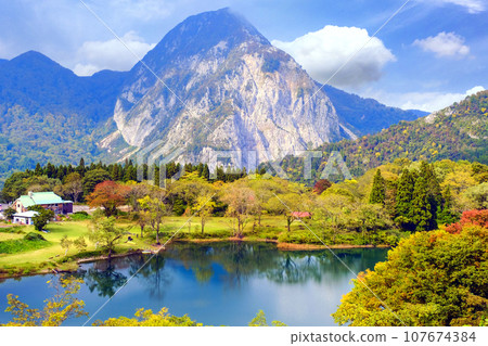 高波池和妙城山 107674384